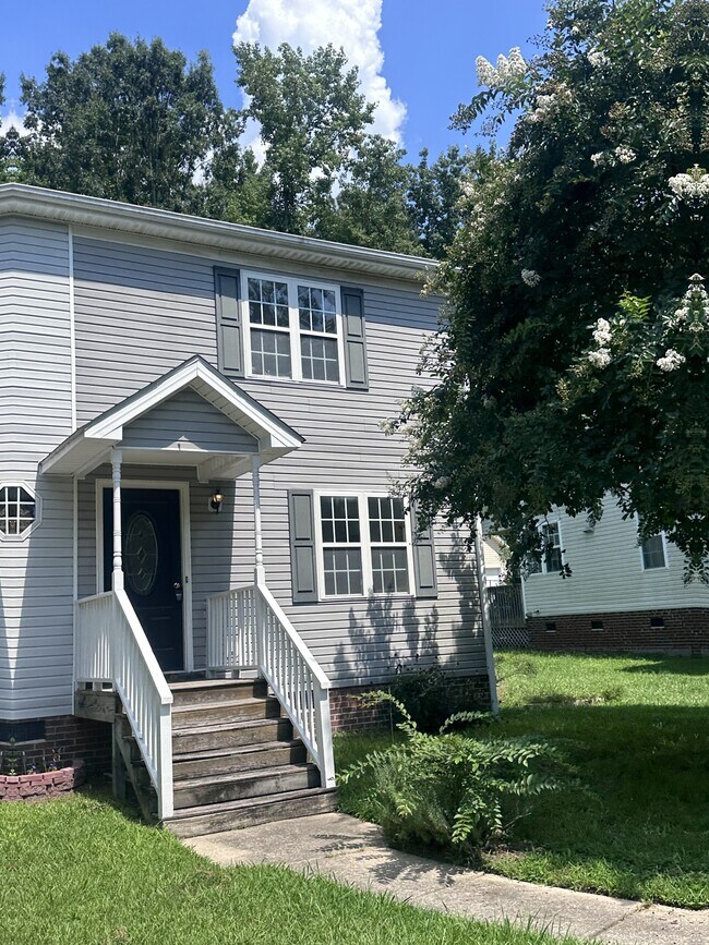 Primary Photo - 118 Henley Pl
