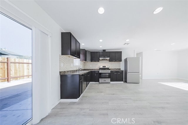 Building Photo - 10501 Cantara St