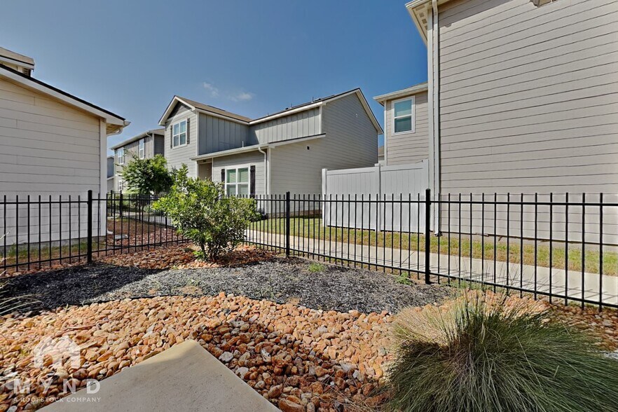 Building Photo - 10832 Quinn Ct
