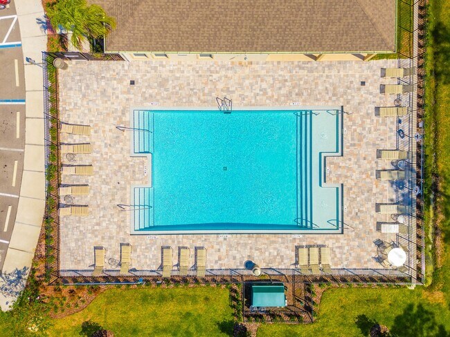 Building Photo - 2023 Block Town-Home with Community Gym and Pool