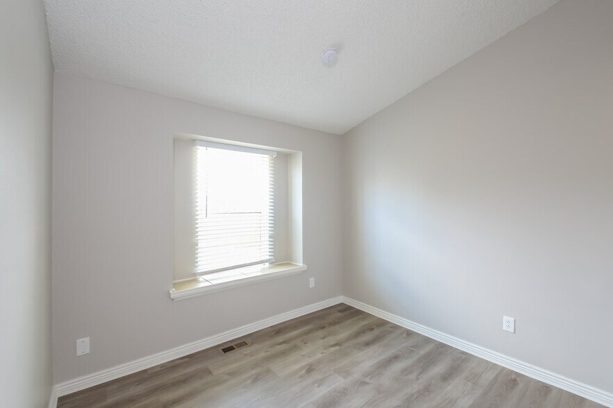 Building Photo - 4557 Gibraltar Way