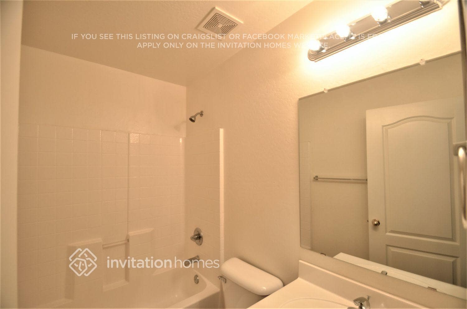 Building Photo - 8323 S 48th Ln