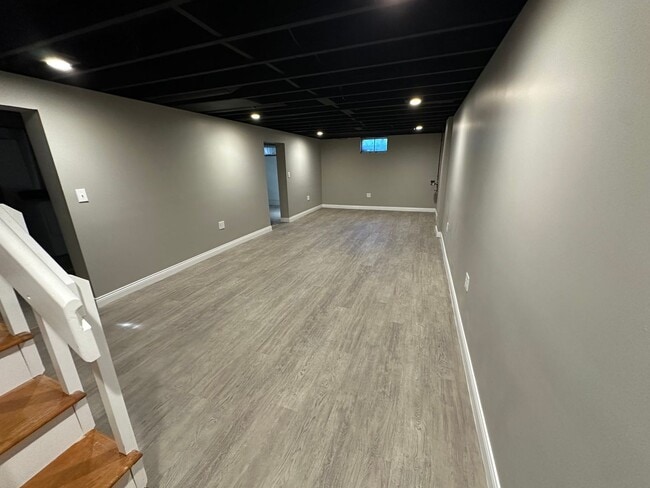 Building Photo - Stunning Single Family Home in “The Knolls”