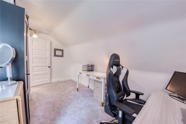 Building Photo - 911 Nevin Ave