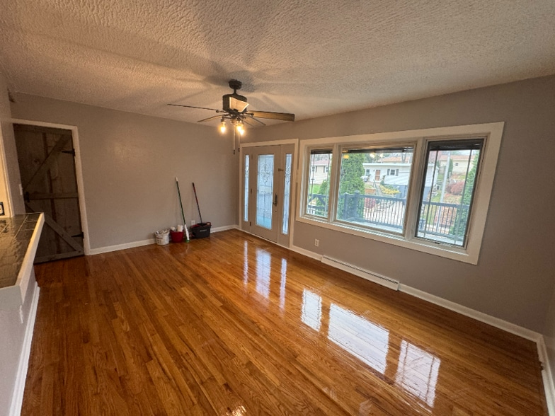 Building Photo - 830 25th St