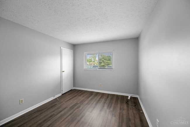 Building Photo - 5087 Tri County View Dr