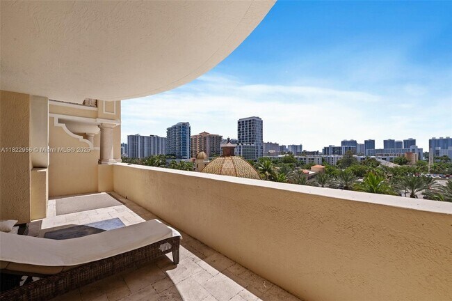 Building Photo - 17875 Collins Ave
