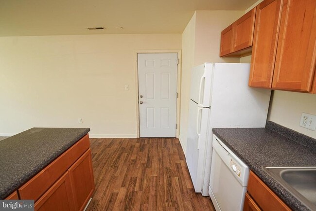 Building Photo - 30630 Umes Blvd