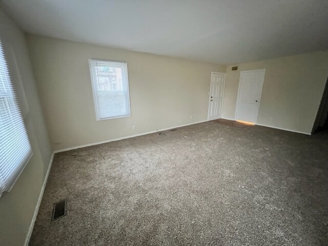 Building Photo - 2019 Oak St