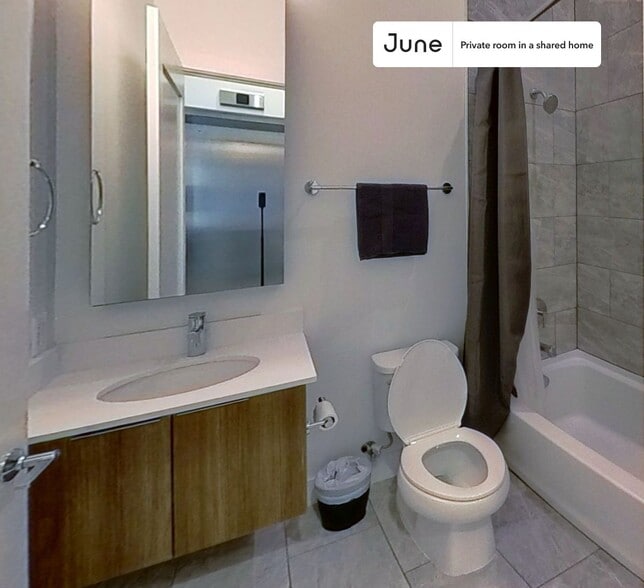 Building Photo - Room in Shared 4 bed/2 bath home