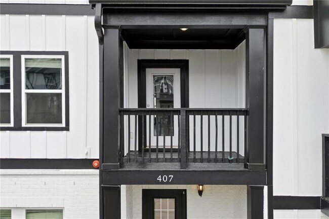 Building Photo - 407 Lincoln St