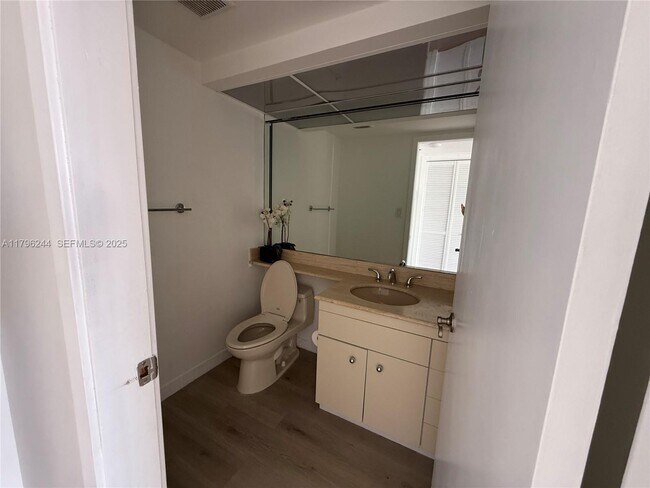 Building Photo - 19707 Turnberry Way