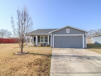 Building Photo - Modern and updated home in desirable East ...