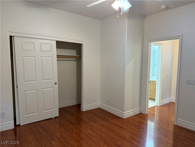 Building Photo - 406 1st on Dr