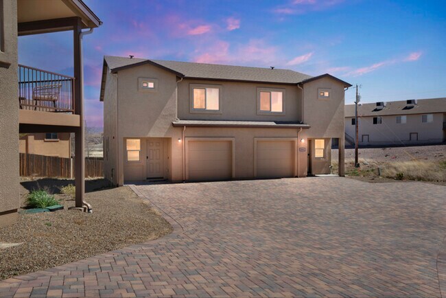 Building Photo - 8503 E Leigh Dr
