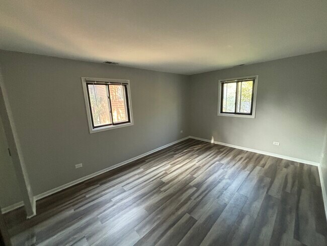 2nd bedroom - 645 Waverly Dr