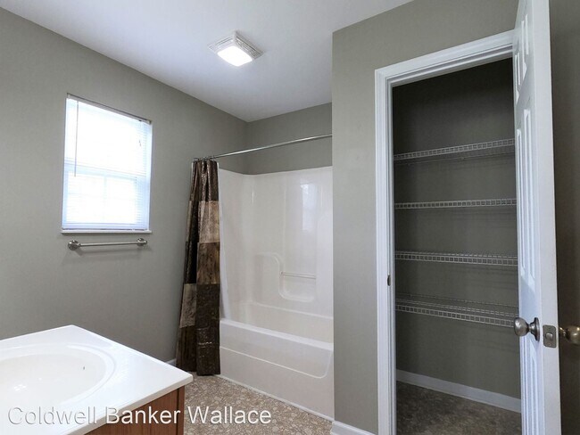 Building Photo - 3 br, 3.5 bath House - 9924 Belmont Park Lane