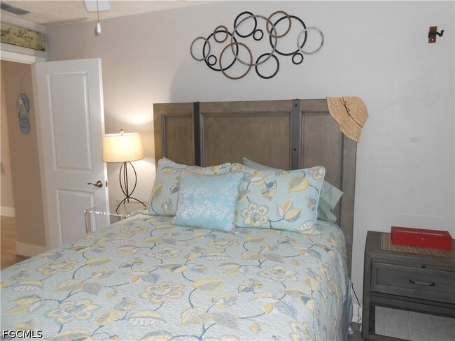 Building Photo - 6 Aztec Lily Ln