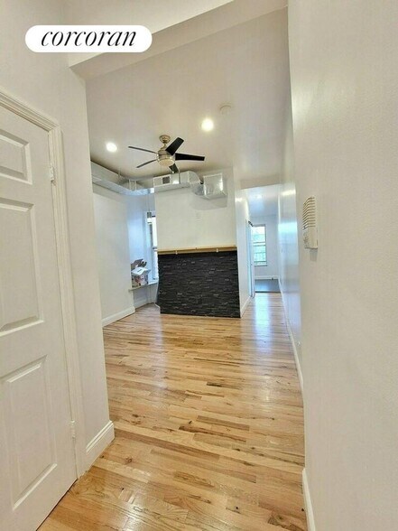 Building Photo - 656 MacDonough St
