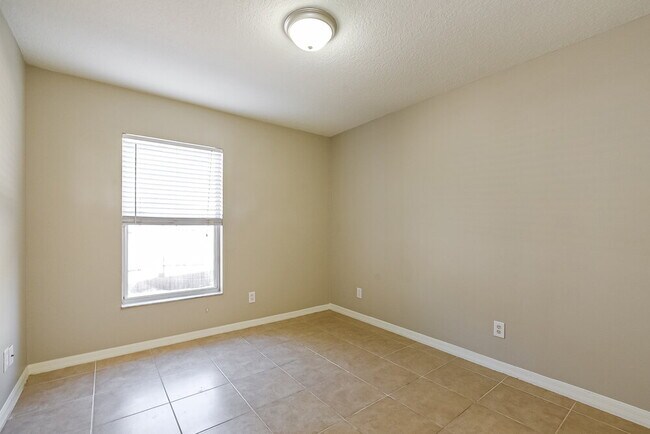 Building Photo - 4439 Brookdale Ct