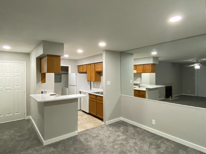 Building Photo - 9700 Leawood Blvd