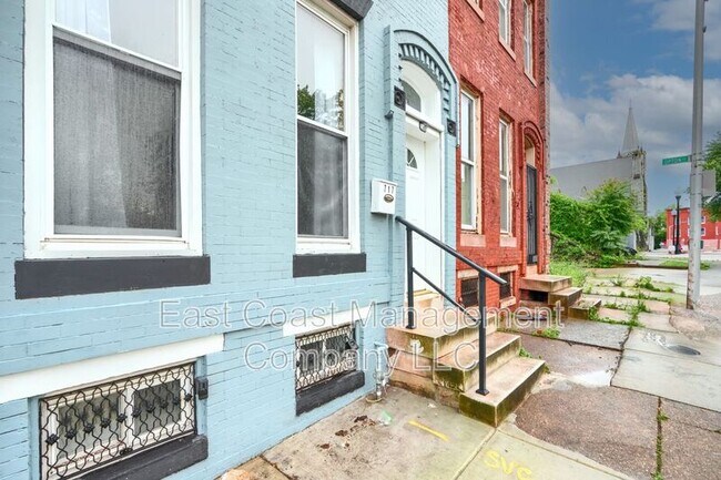 Building Photo - 717 W Lanvale St