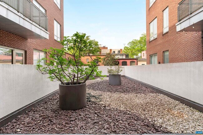 Building Photo - 112 South Street East
