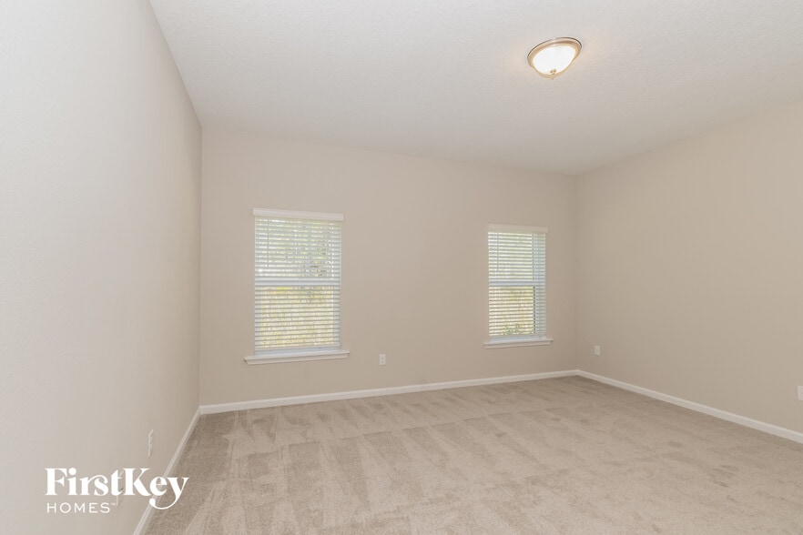 Building Photo - 2873 Copperwood Ave