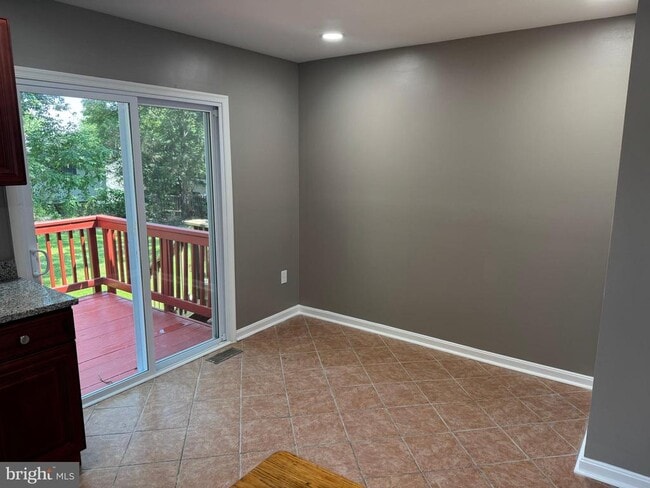 Building Photo - 8216 Dellwood Ct