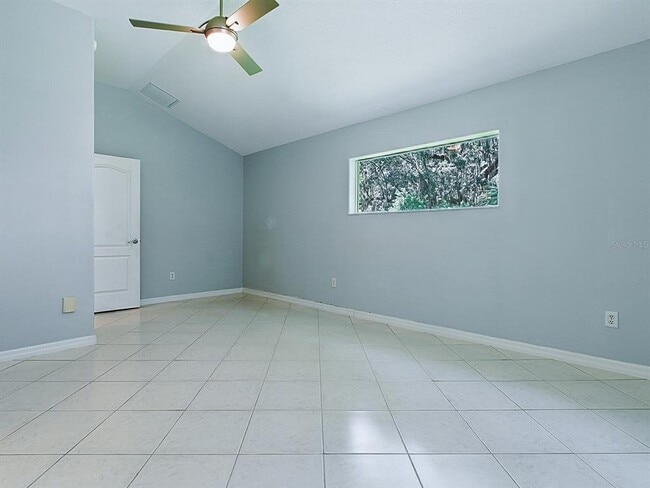 Building Photo - 17037 SE 76th Creekside Cir