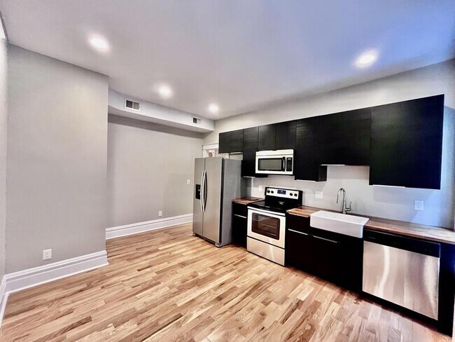 Building Photo - 3008 Cherokee St