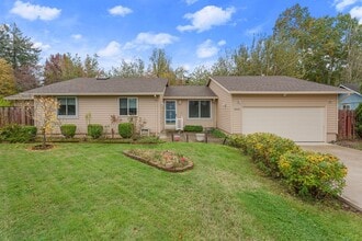 Building Photo - Spacious, renovated 3-bdrm/2-bath ranch-style gem in Troutdale.  W/D, 2-car garage, fireplace