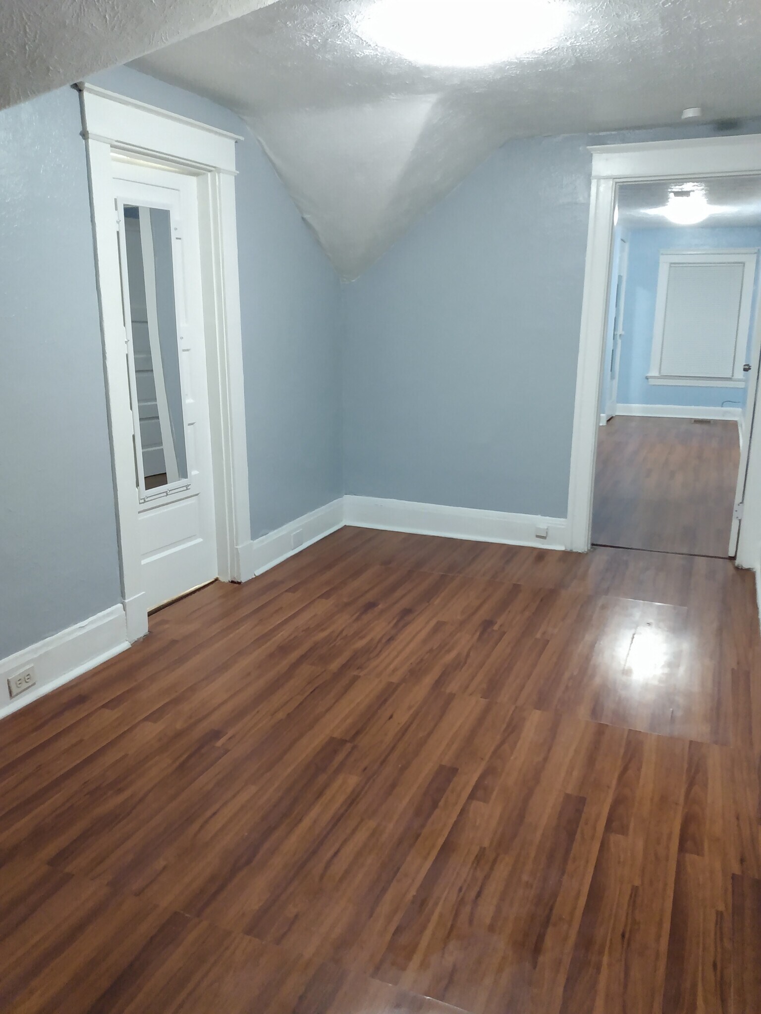 Building Photo - 4413 Floral Ave