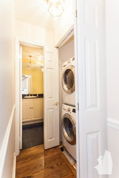 Building Photo - 229 S Peoria St