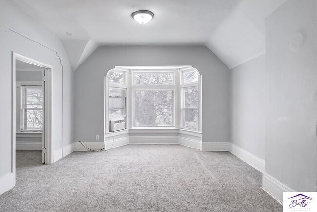 Building Photo - 1112 N 40th St