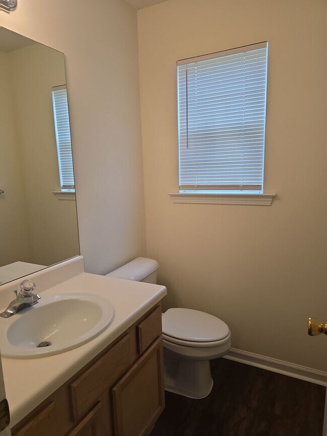 Building Photo - Savannah 2 Bed Townhome for Rent