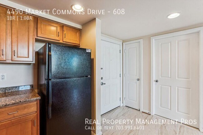 Building Photo - 4490 Market Commons Dr