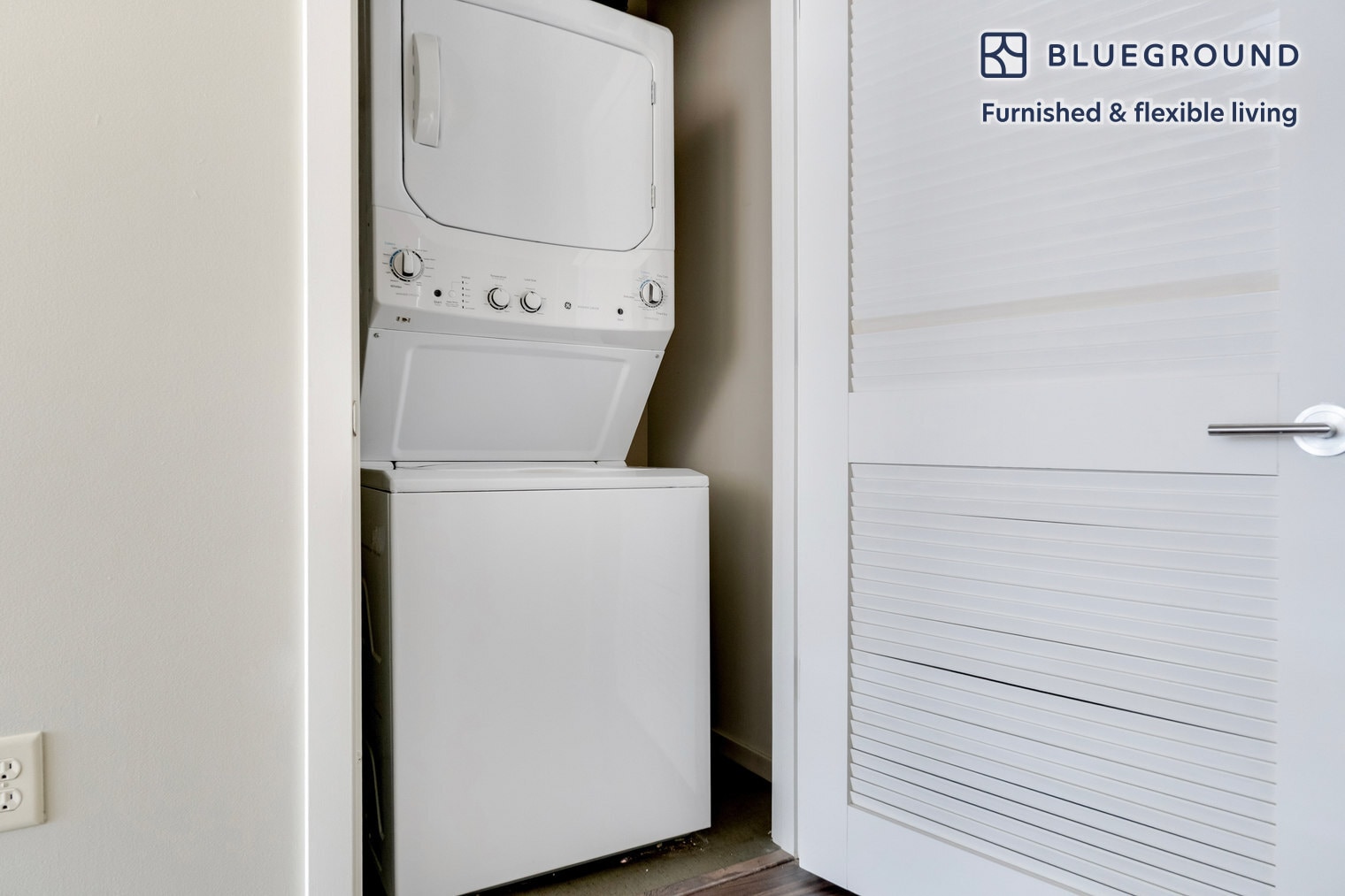 Building Photo - 2121 6th Ave