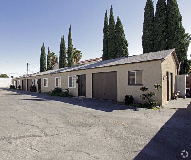 Building Photo - 13031 Nelson St