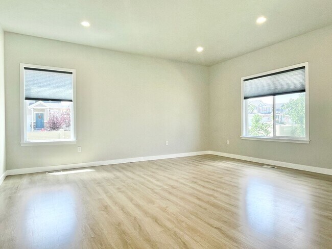Building Photo - Modern Herriman Home at Big Bend Park!