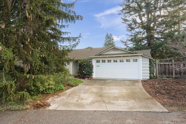 Building Photo - 3 bed 2 bath home with washer/dryer in Mountain View