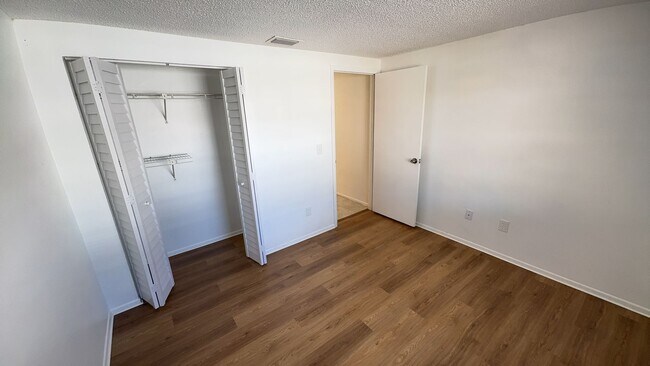 Building Photo - Recently renovated 3 bedroom, 2 bathroom, 2 car garage home for rent in Town 'n' Country.