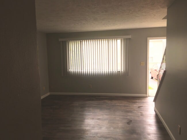 Building Photo - 1337 W Jeth Ct