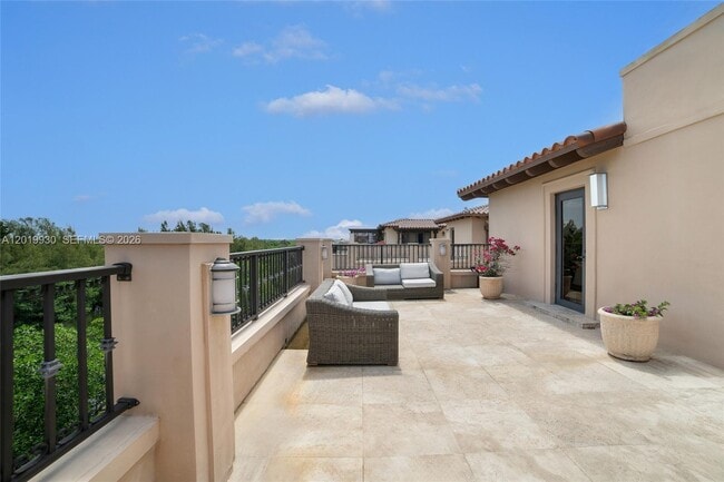 Building Photo - 6226 Paradise Point Dr