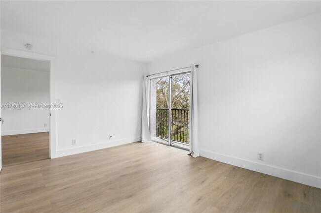 Building Photo - 8540 N Sherman Cir