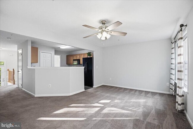 Building Photo - 8000 Delores Ct