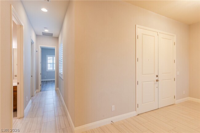 Building Photo - 5838 Exbury Gardens Ct