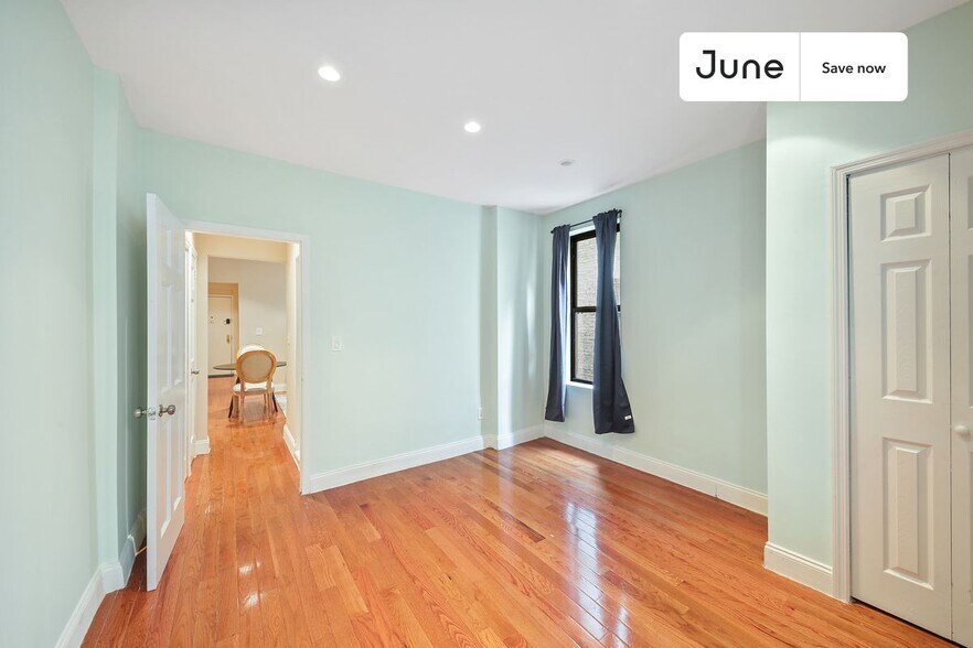 Building Photo - 23 E 109th St