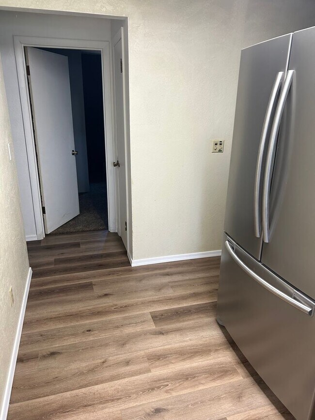 Building Photo - 3886 Canyon Loop