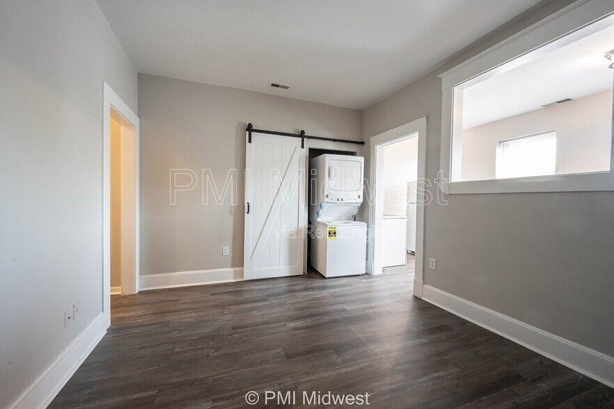 Building Photo - 874 Virginia Ave